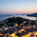 Miramarina